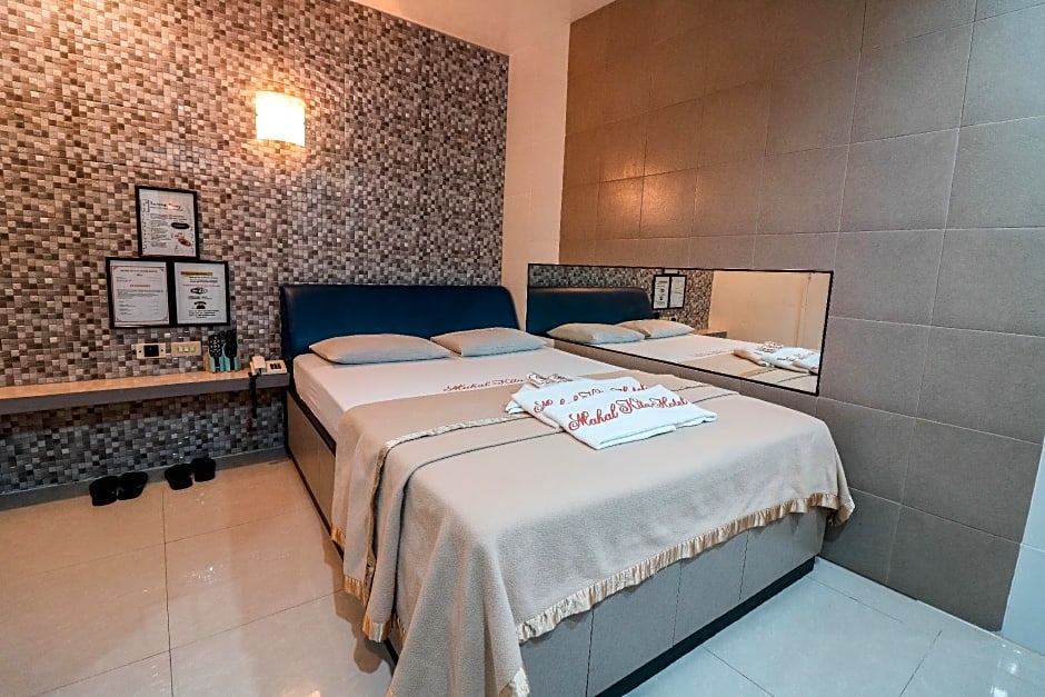 Mahal Kita Drive Inn