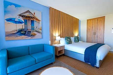 Classic King or Twin Room with Bath and Shower