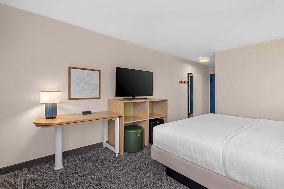 Spark by Hilton Fredericksburg Southpoint