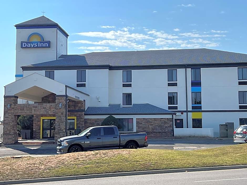 Days Inn by Wyndham Tulsa Central