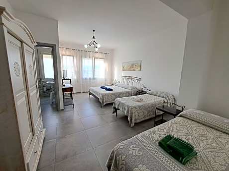 Quadruple Room with Private Bathroom