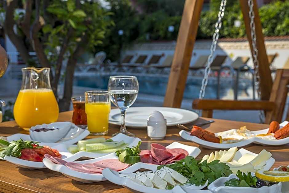 Amore Hotel Teki̇rova