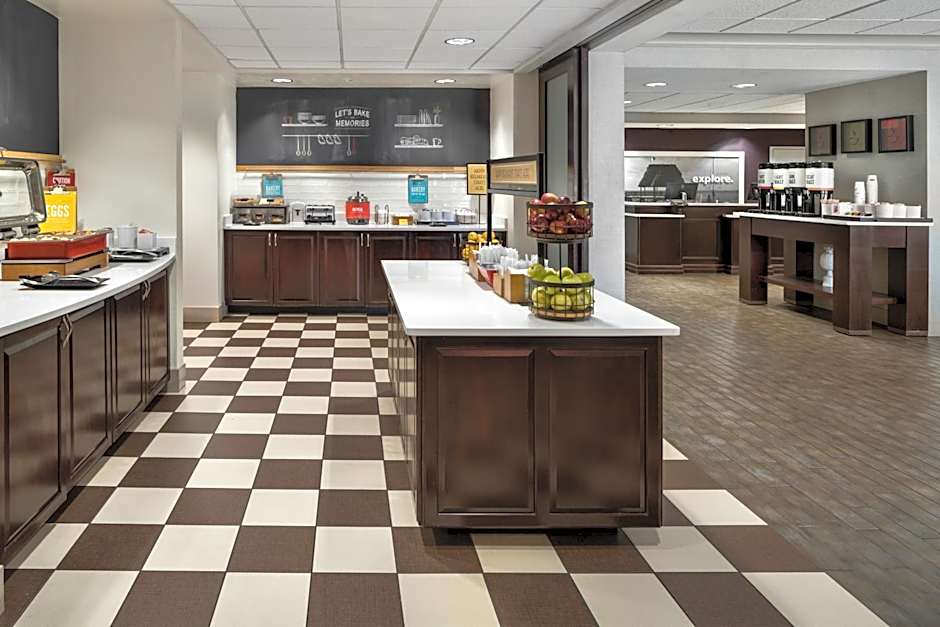 Hampton Inn By Hilton Rochester-Irondequoit