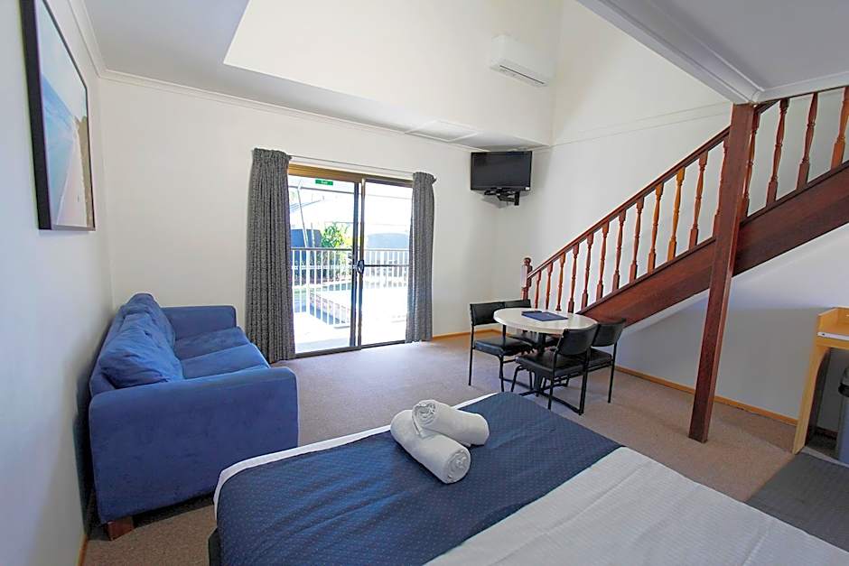 Blue Shades Motel