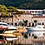 Lazure Hotel & Marina