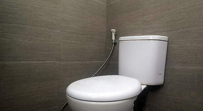 RedDoorz Syariah near Simpang Lima Semarang