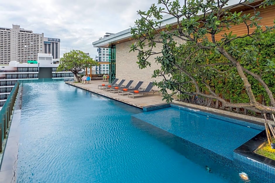 Seven Zea Chic Hotel