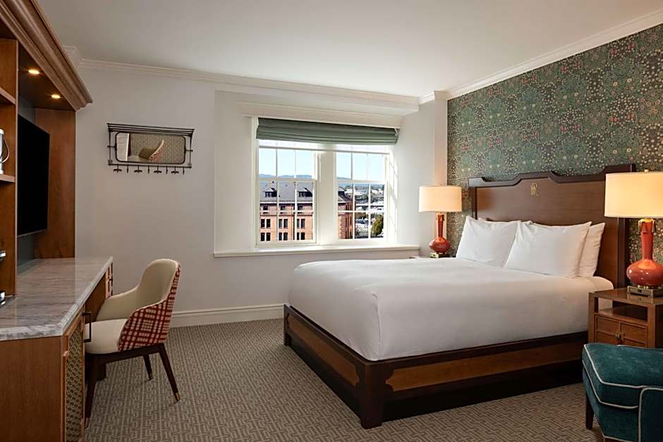 Hotel Roanoke - Conference Center Curio Collection by Hilton