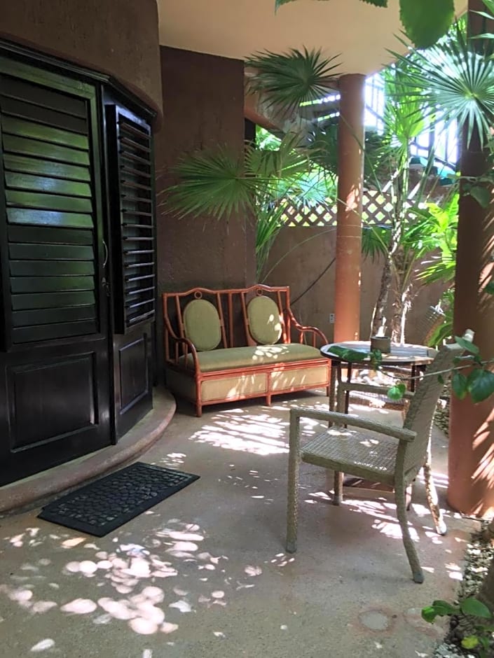 Cocos Cabañas Playa del Carmen Adults Only
