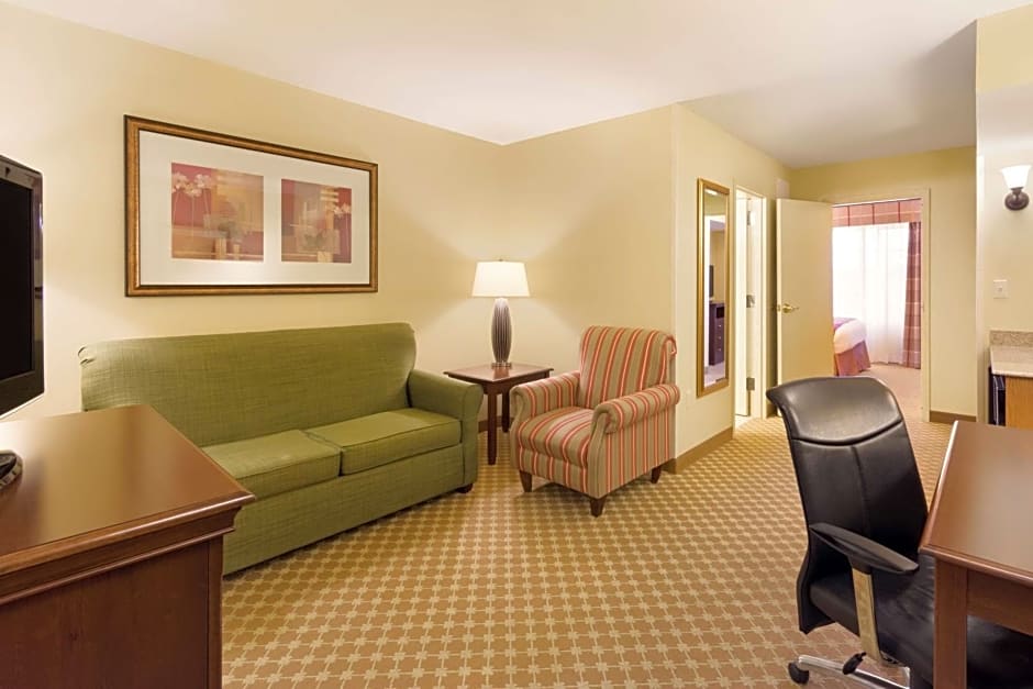 Country Inn & Suites by Radisson, Covington, LA