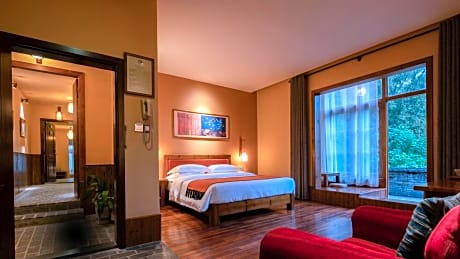 Suite with River View