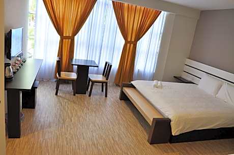 Superior Family Room