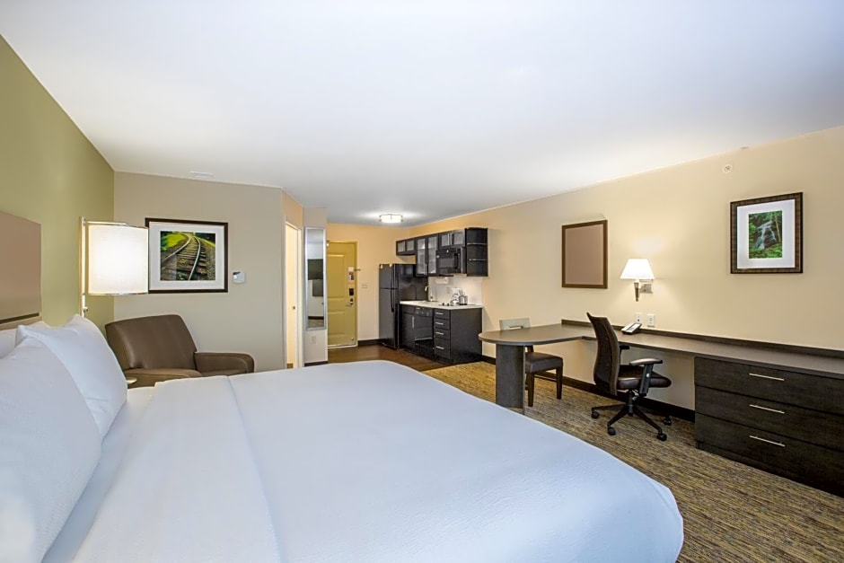Candlewood Suites - Omaha Millard Area, an IHG Hotel