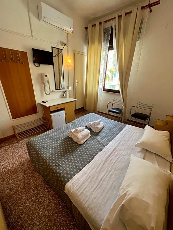 Hotel Aurora