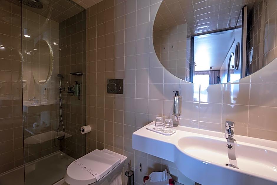 Axis Vermar Conference & Beach Hotel