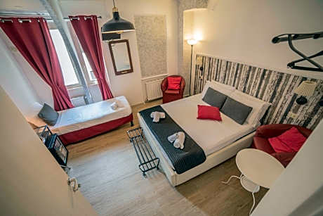 Galleria Frascati Rooms and Apartment