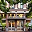 The Grady Hotel