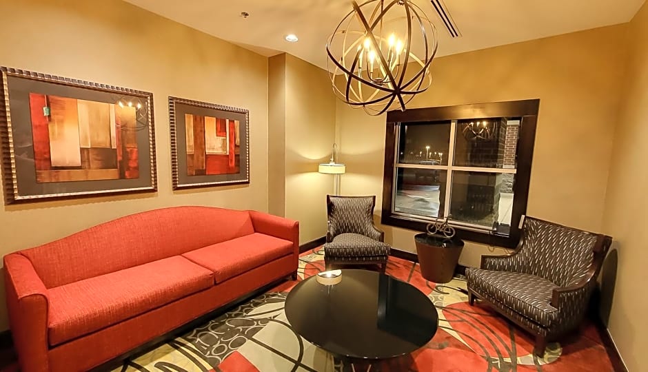 Holiday Inn Express & Suites Plymouth - Ann Arbor Area By IHG