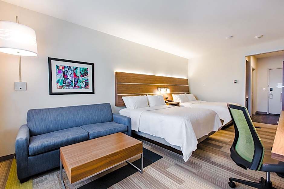 Holiday Inn Express & Suites West Edmonton-Mall Area By IHG