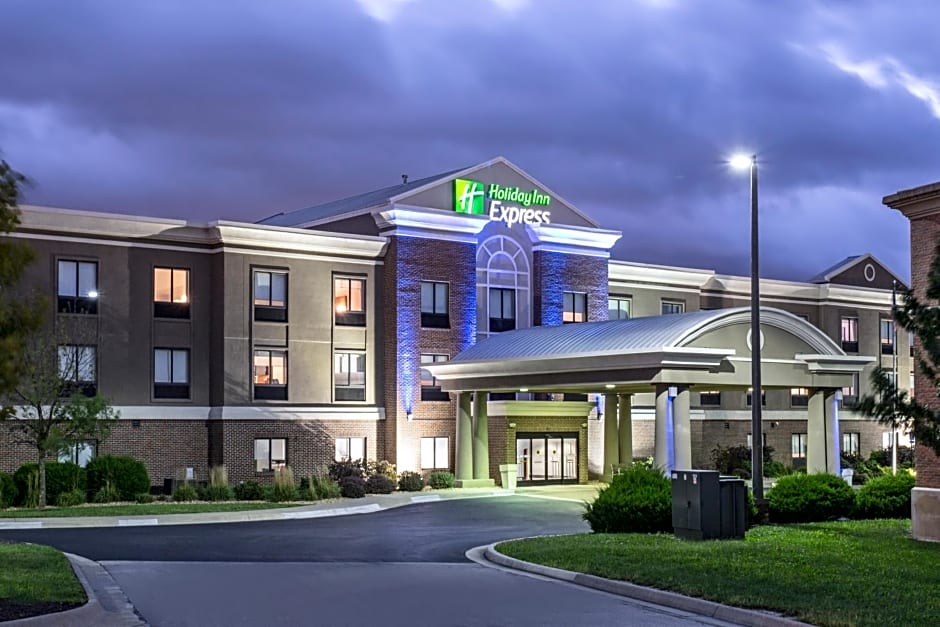 Holiday Inn Express Kansas City - at the Legends!, an IHG Hotel