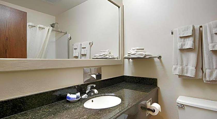 Best Western Lake Lucille Inn