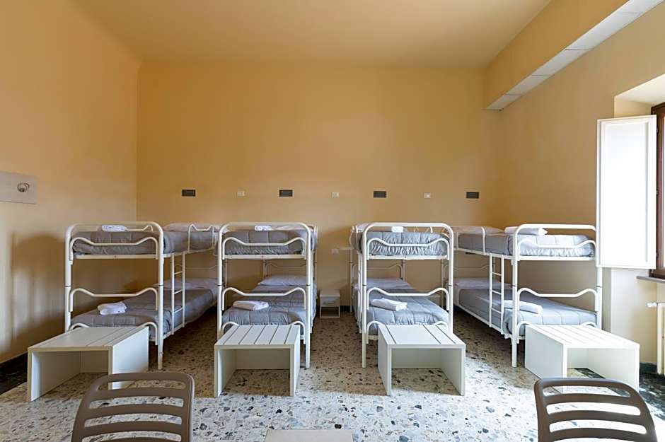 Hotel & Hostel 7
