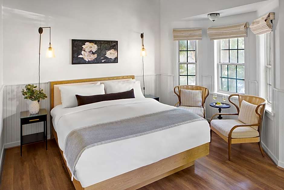 Maison Fleurie, A Four Sisters Inn