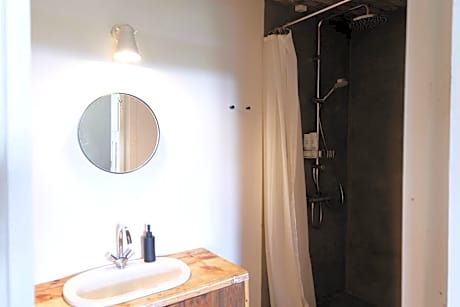 Apartment with Garden View