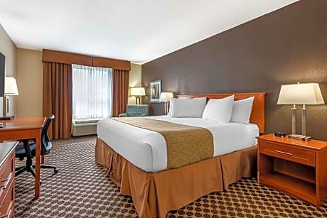 Best Western Strathmore Inn