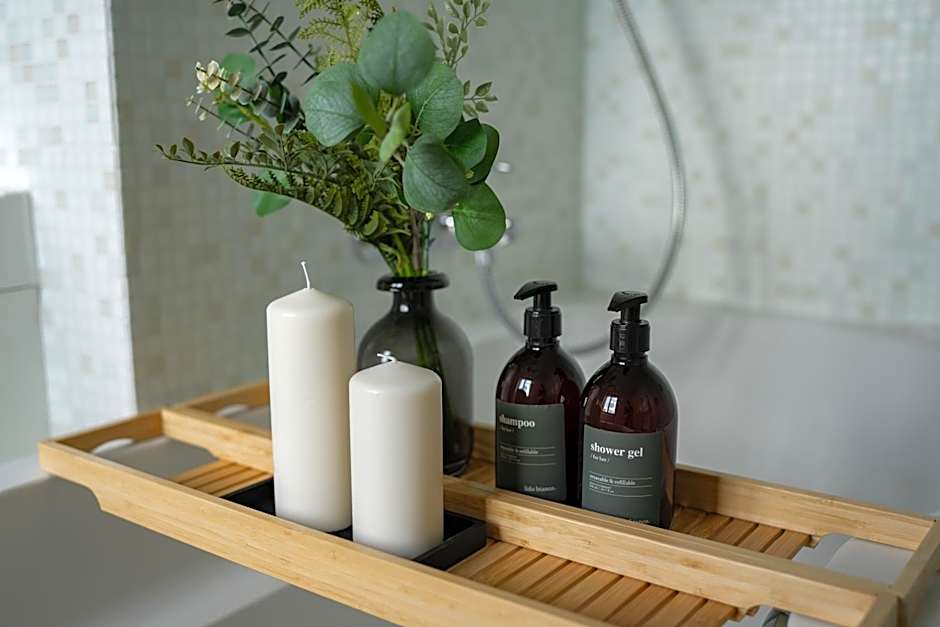 The Charming by Curt Suites