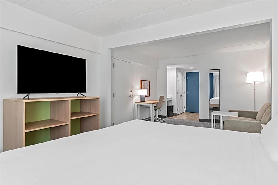 Spark by Hilton Mechanicsburg