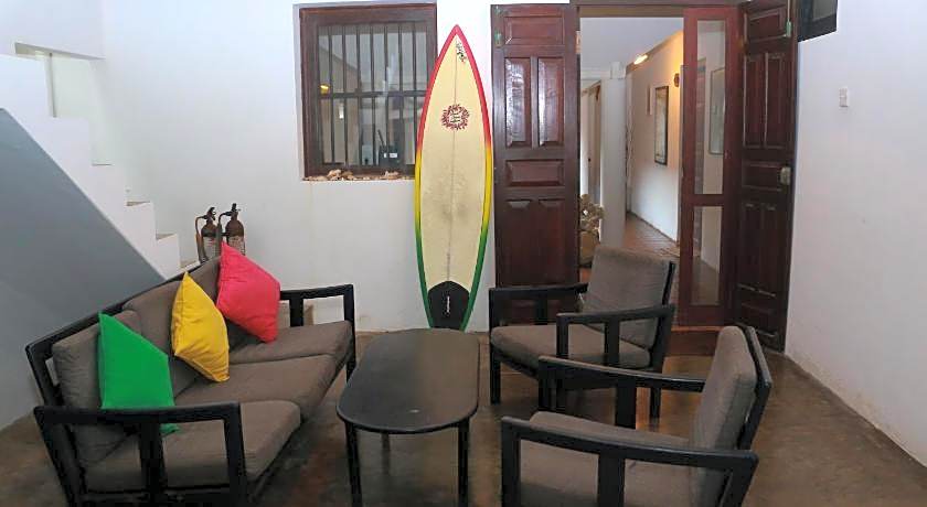 Curry Bowl Restaurant & Turtles Rest