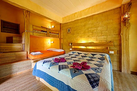 Deluxe Family Room