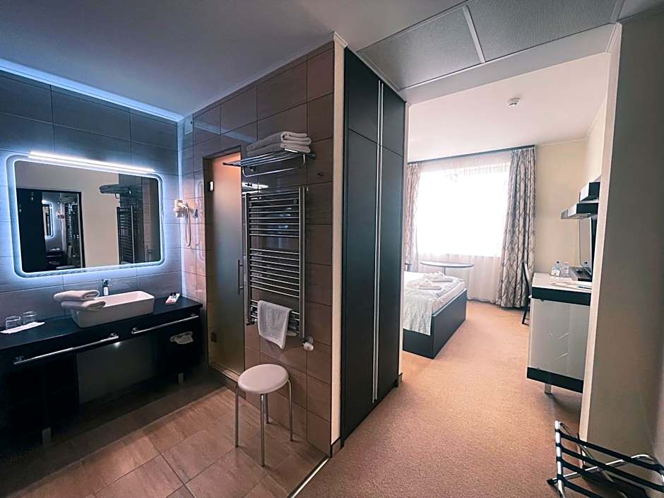 Hotel Czinege & Étterem