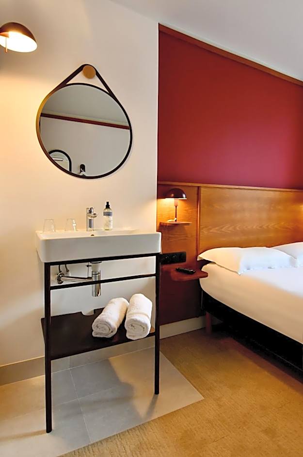 Agate Hotel