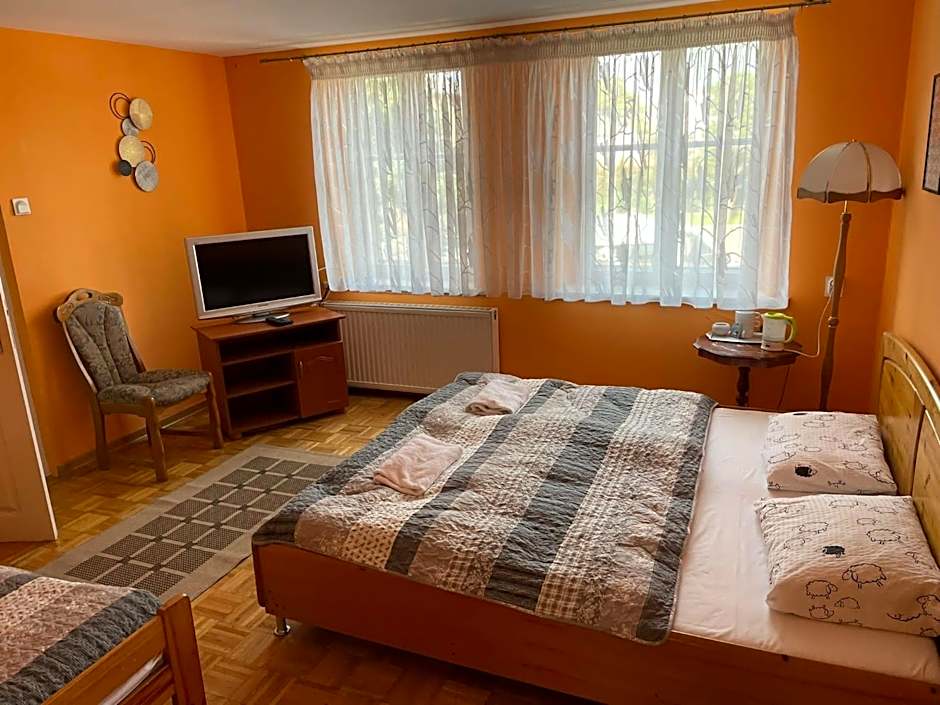 Dworek Pokoje Gościnne