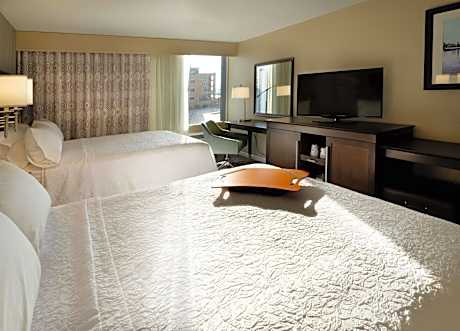 Queen Room with Two Queen Beds - Hearing Access/Non-Smoking