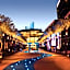 Best Western Plus Raffles Inn & Suites
