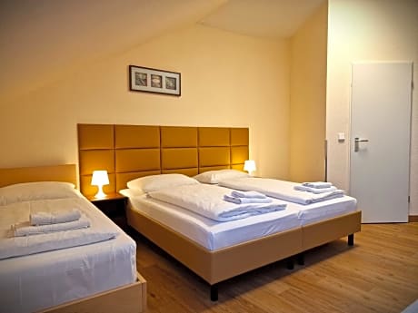 Economy Quadruple Room