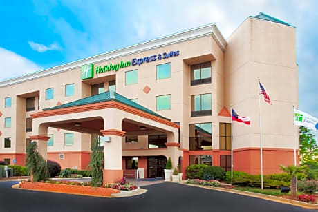 Holiday Inn Express Hotel & Suites Lawrenceville By IHG