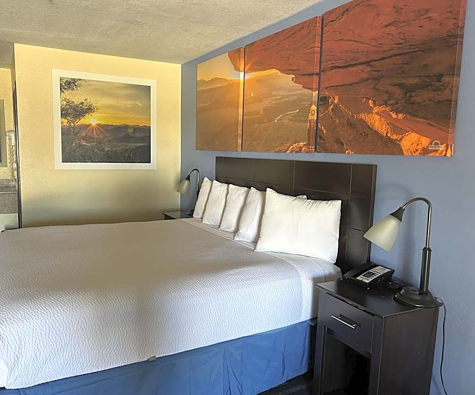 Days Inn by Wyndham Holbrook