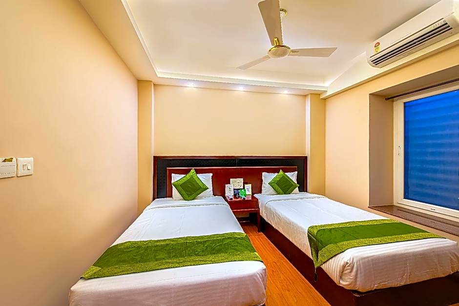 Treebo Vedanta, Metropolitan