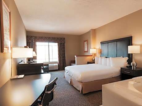 Suite with Hot Tub