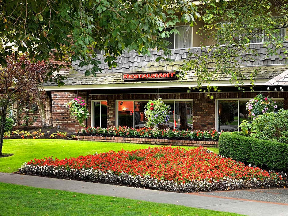 Royal Scot Hotel & Suites, Trademark Collection by Wyndham