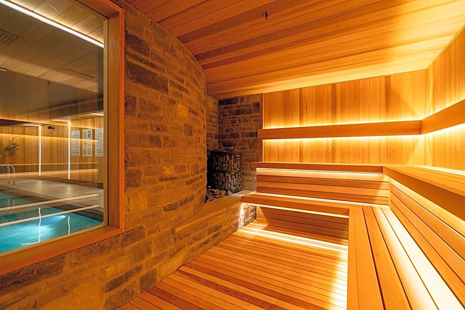 Manoir Victoria Hotel