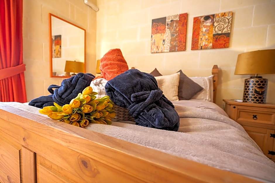 Ajuga Luxury Boutique B&B