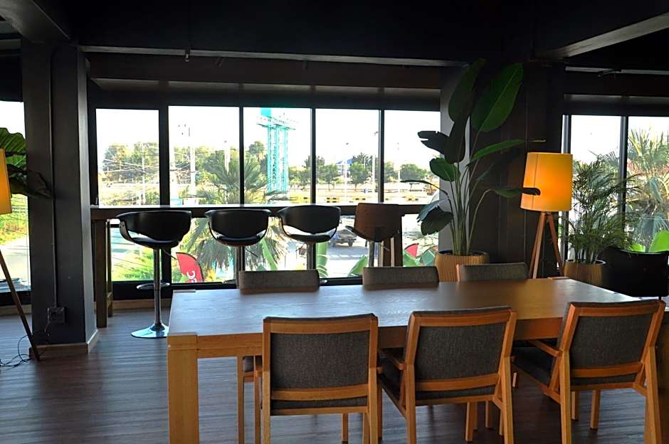 The Bedrooms Maeklong and Services Apartment