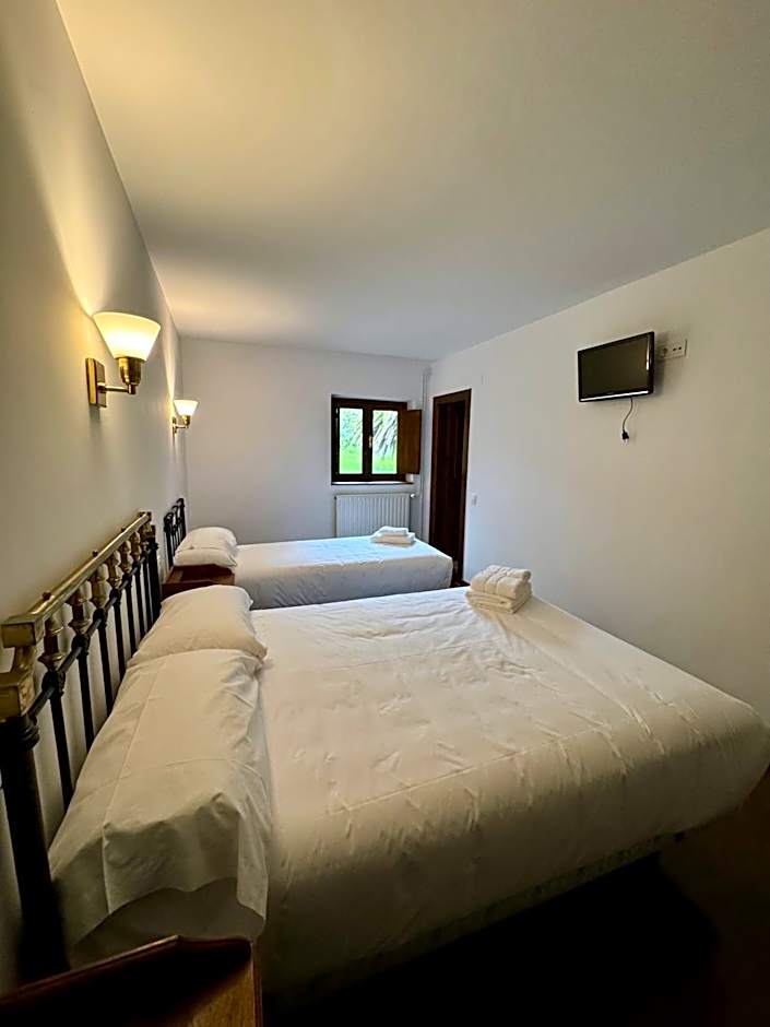 Hotel Castillo Valdes Salas