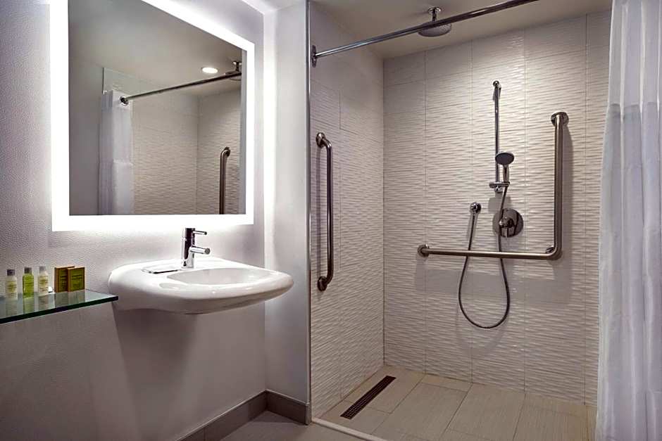 DoubleTree by Hilton Hotel Toronto Airport West