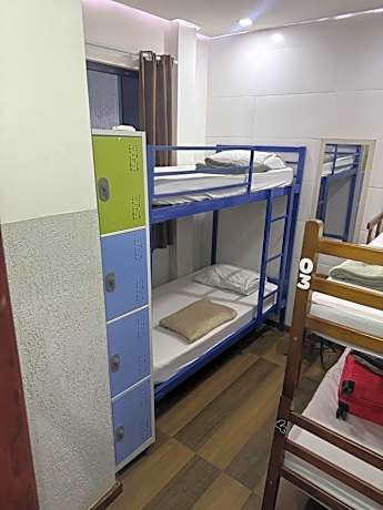 Bunk Bed in Mixed Dormitory Room